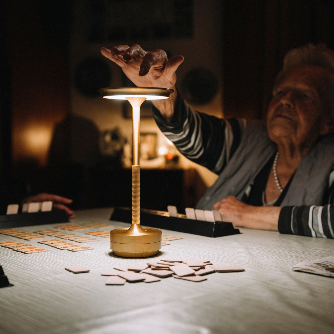 Wie man die Tap-Light Retro Lampe benutzt | Einrichtung und Funktionen erklärt